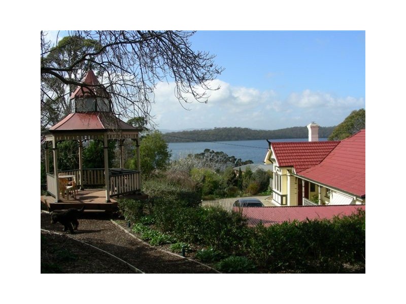 14 Flinders Street, Beauty Point TAS 7270