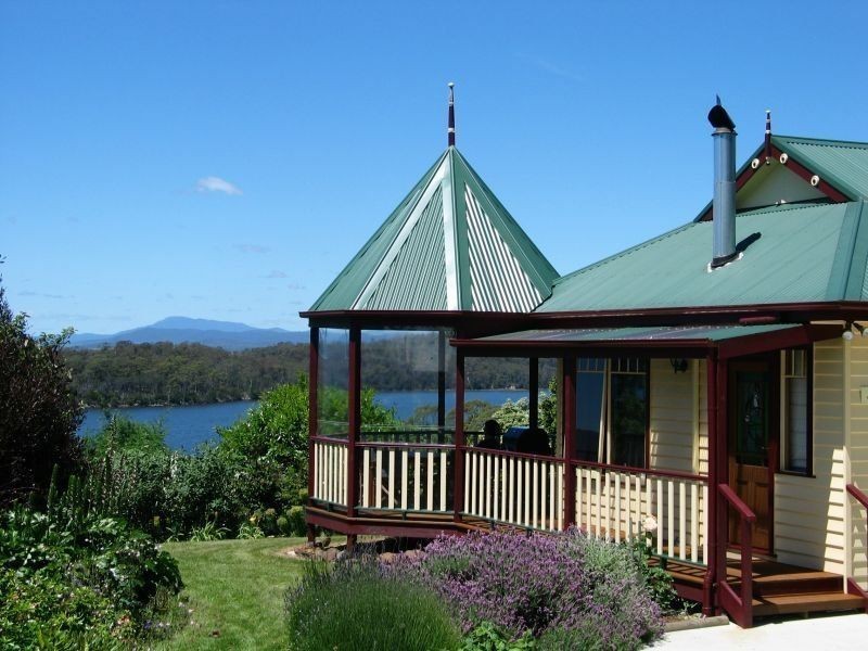 77 Flinders Street, Beauty Point TAS 7270