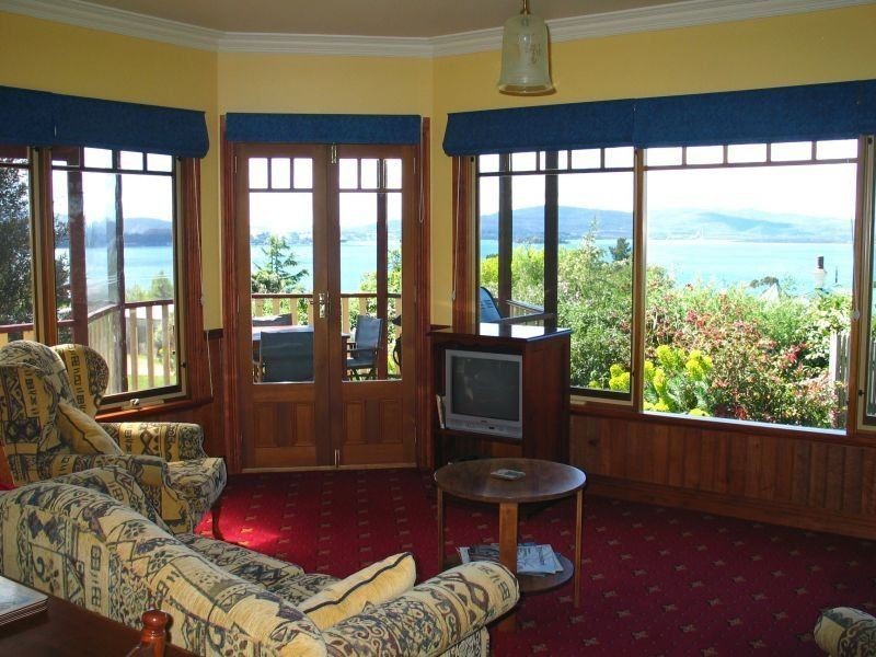 77 Flinders Street, Beauty Point TAS 7270