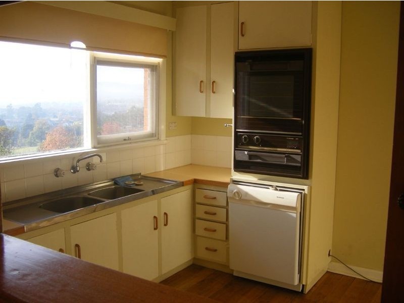 16 Riverside Drive, Riverside TAS 7250