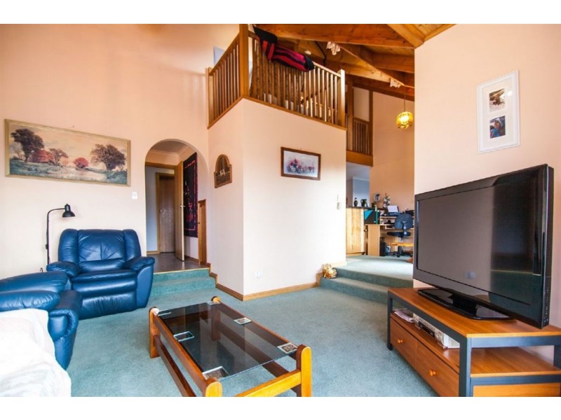 1 Doncaster Court, Trevallyn TAS 7250