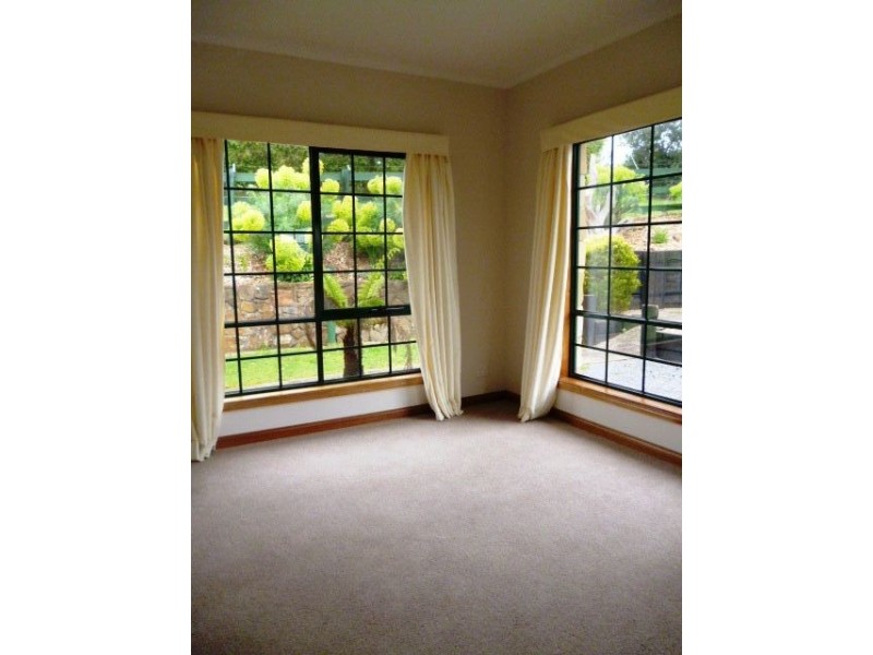 36 Pleasant Hills Road, Grindelwald TAS 7277