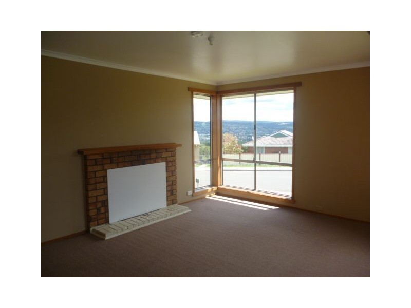 23 Leeander Crescent, Ravenswood TAS 7250