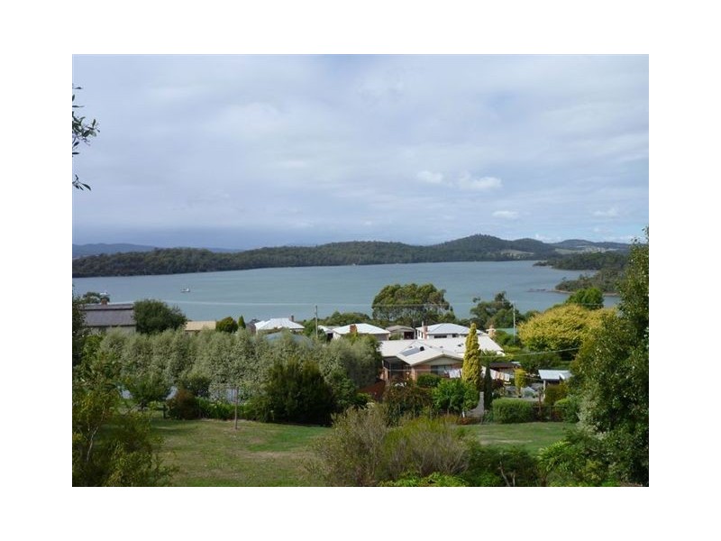 45 Flinders Street, Beauty Point TAS 7270