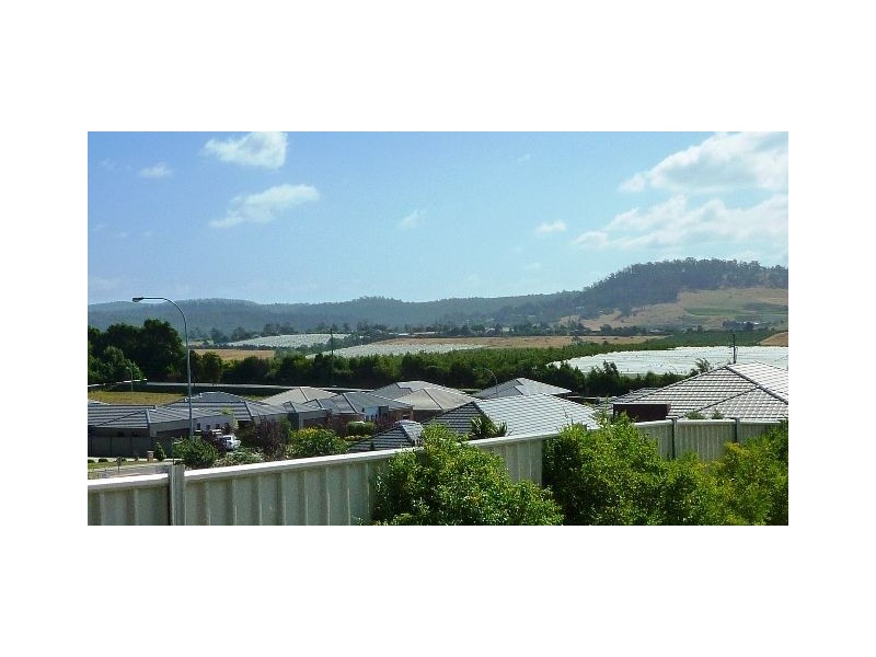 2/6 Jonagold Grove, Legana TAS 7277