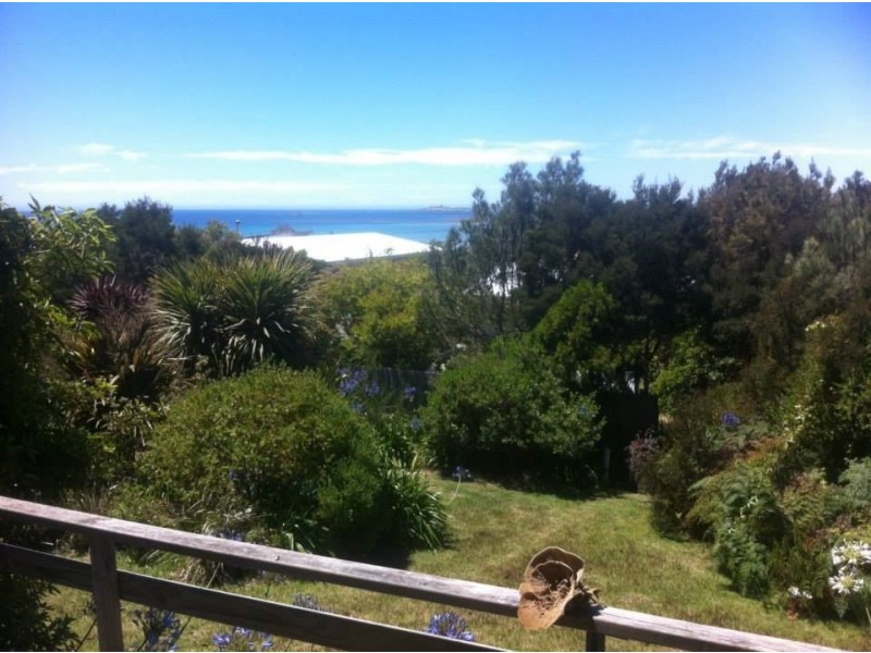 8 Top Road, Greens Beach TAS 7270
