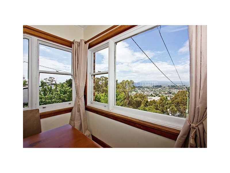 36 Salisbury Crescent, West Launceston TAS 7250