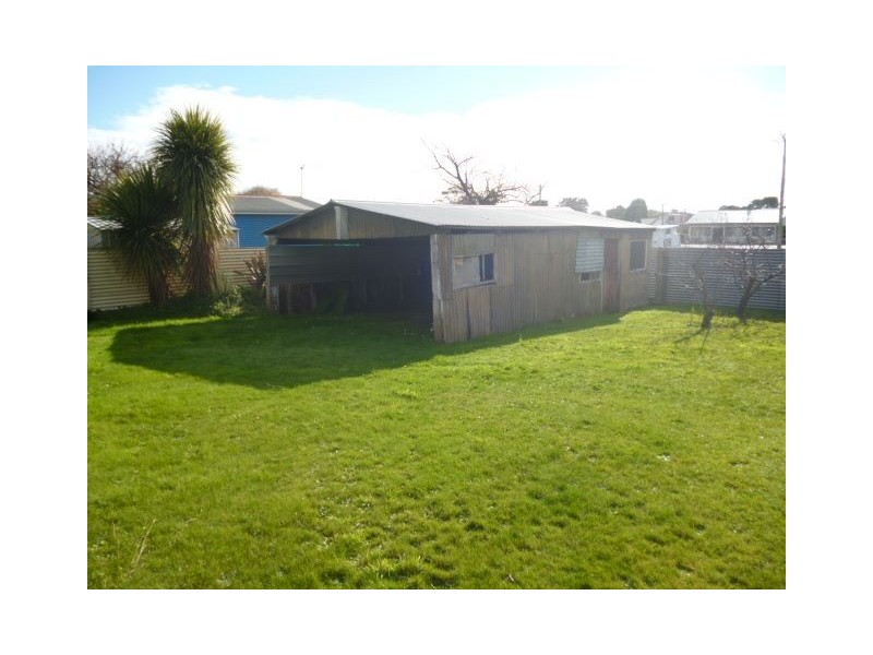 2/16 Beatty Street, Beauty Point TAS 7270