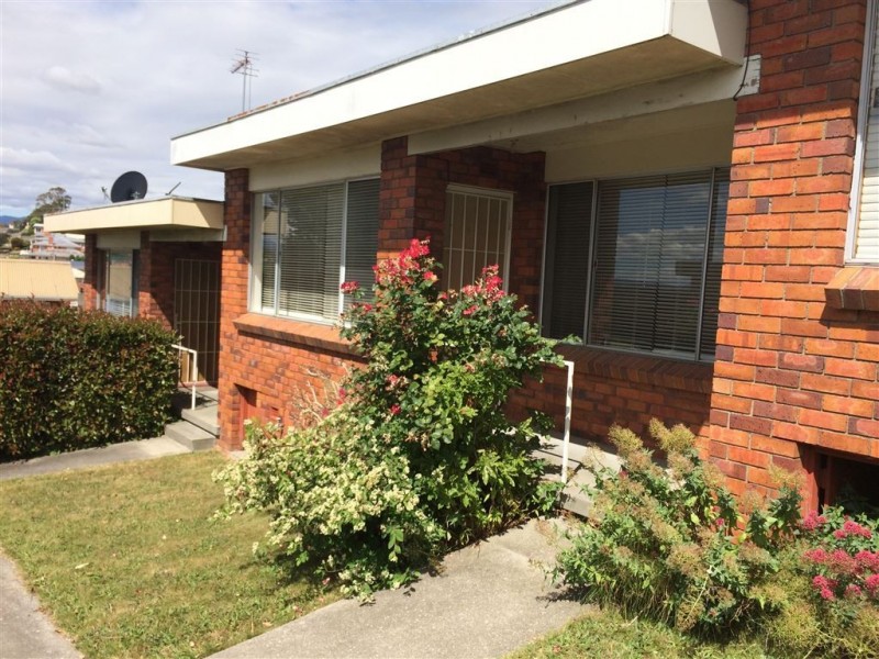 3/4 Albert Street, Youngtown TAS 7249