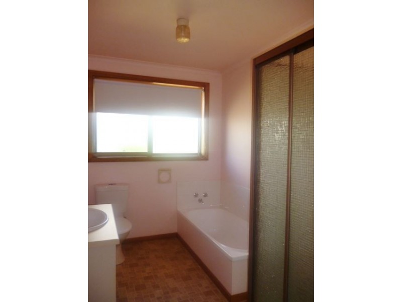 2/22 Calais Street, Mowbray TAS 7248