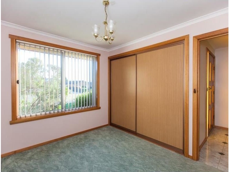 11 Leslie Grove, Prospect TAS 7250