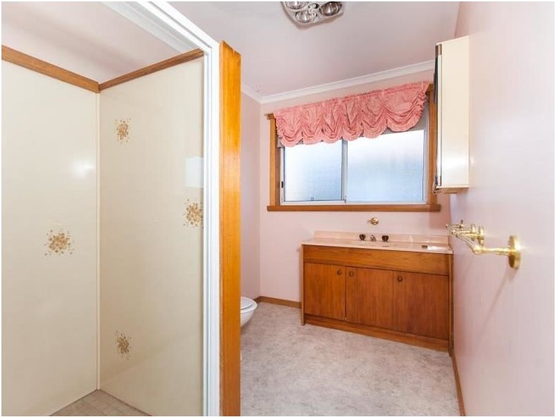 11 Leslie Grove, Prospect TAS 7250