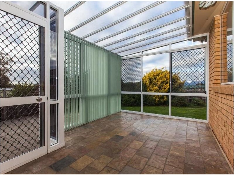 11 Leslie Grove, Prospect TAS 7250