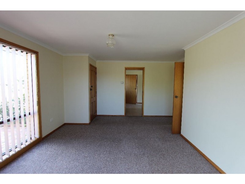 2/27 Las Vegas Drive, Launceston TAS 7250
