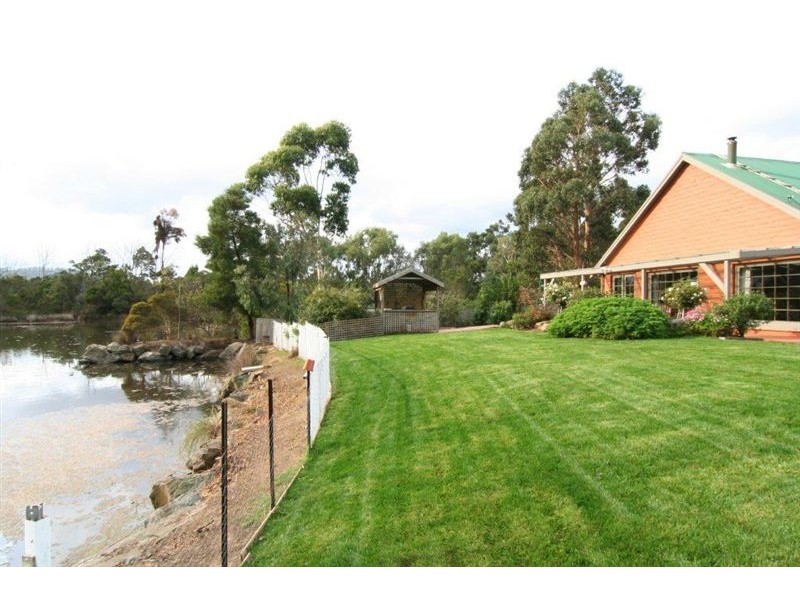 15 Swan Point Esplanade, Swan Point TAS 7275