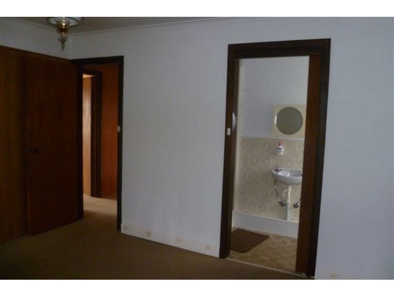 20 Crandon Crescent, Newnham TAS 7248