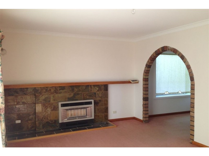 22 Crandon Crescent, Newnham TAS 7248