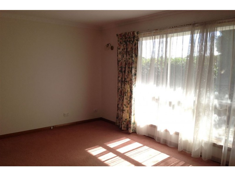 22 Crandon Crescent, Newnham TAS 7248