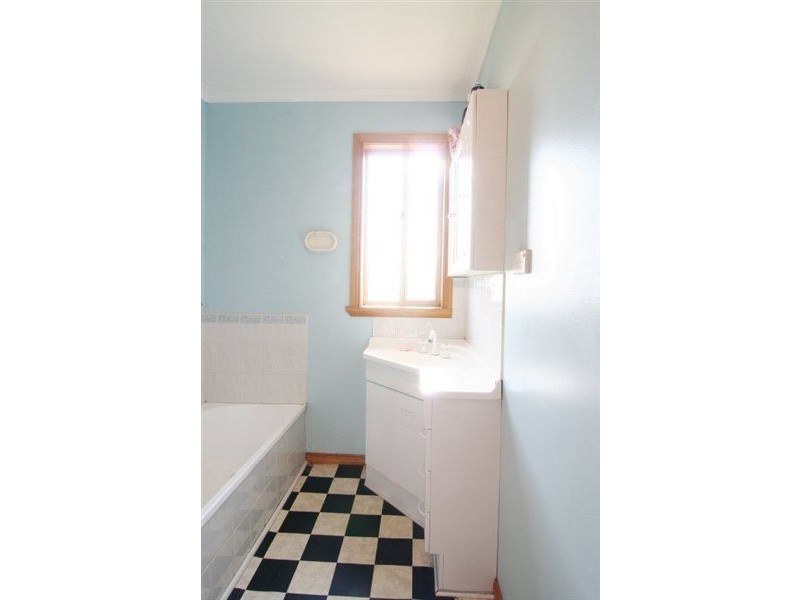 16 Tattersall Street, Waverley TAS 7250