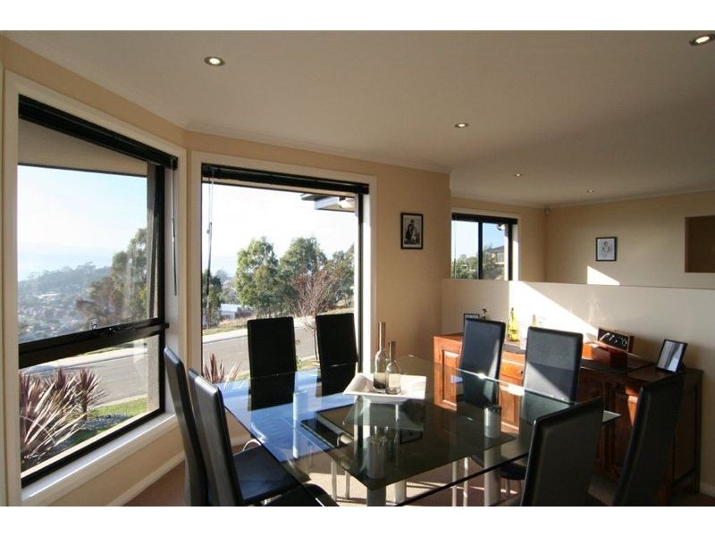 21 Clearview Avenue, Trevallyn TAS 7250