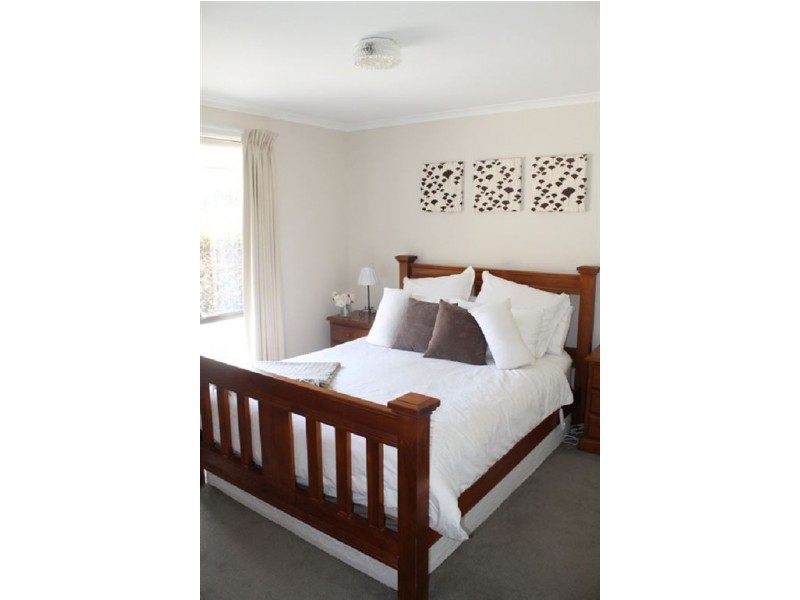 1/8 Rennie Court, Norwood TAS 7250