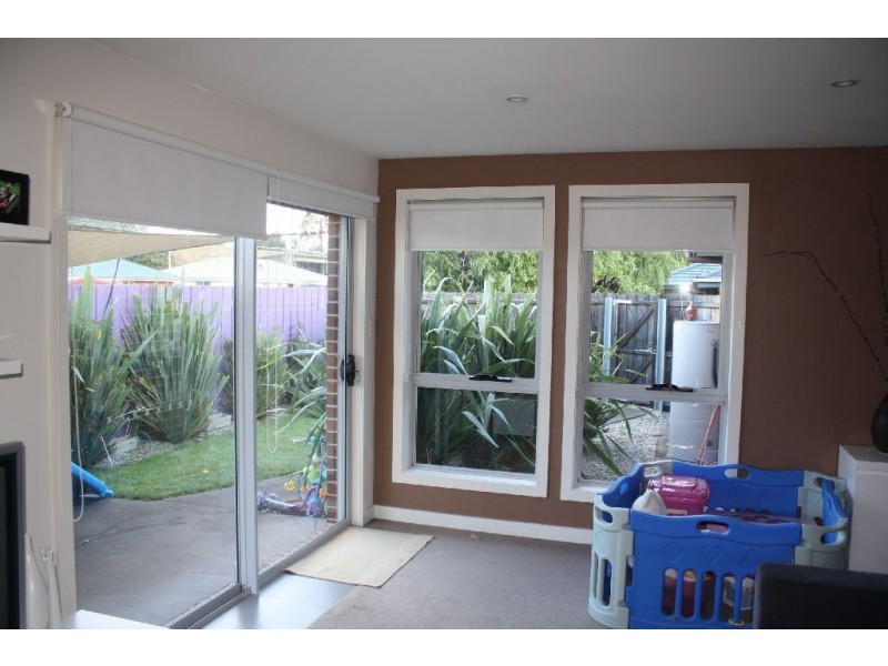 2/8 Maiden Place, Newnham TAS 7248