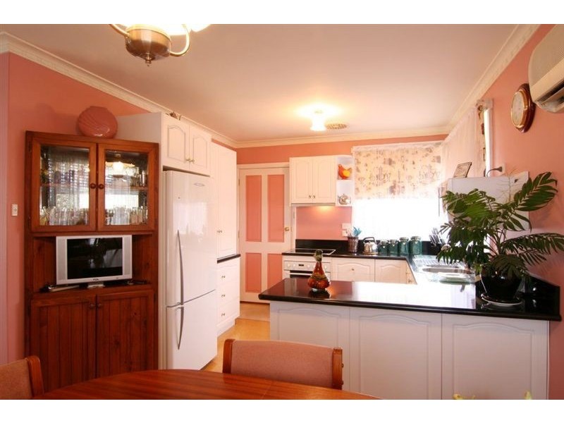 33 Paringa Avenue, Newnham TAS 7248