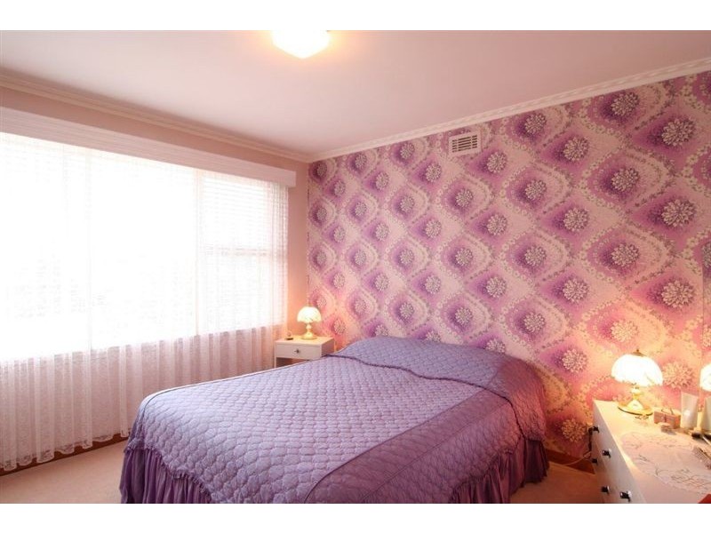 33 Paringa Avenue, Newnham TAS 7248