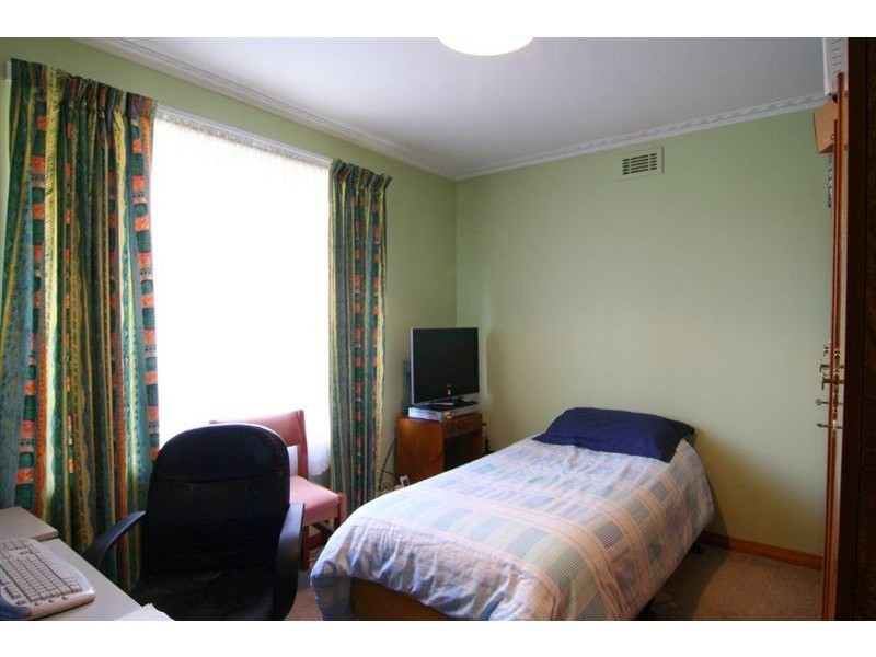 33 Paringa Avenue, Newnham TAS 7248