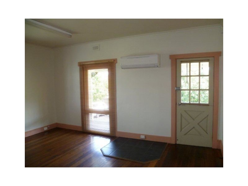 10 Quarantine Road, Kings Meadows TAS 7249