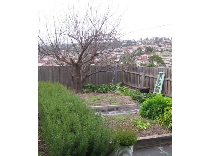 10 Pyenna Avenue, Kings Meadows TAS 7249