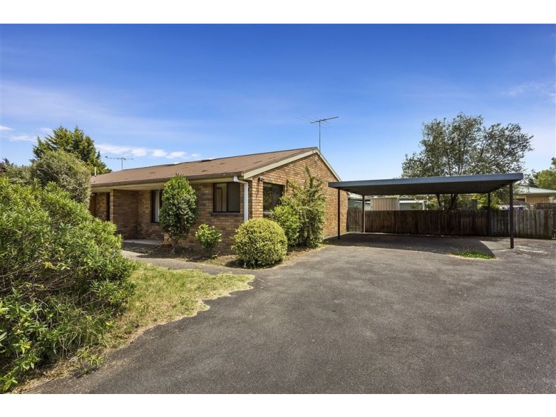 2/3 Norman Court, Newnham TAS 7248