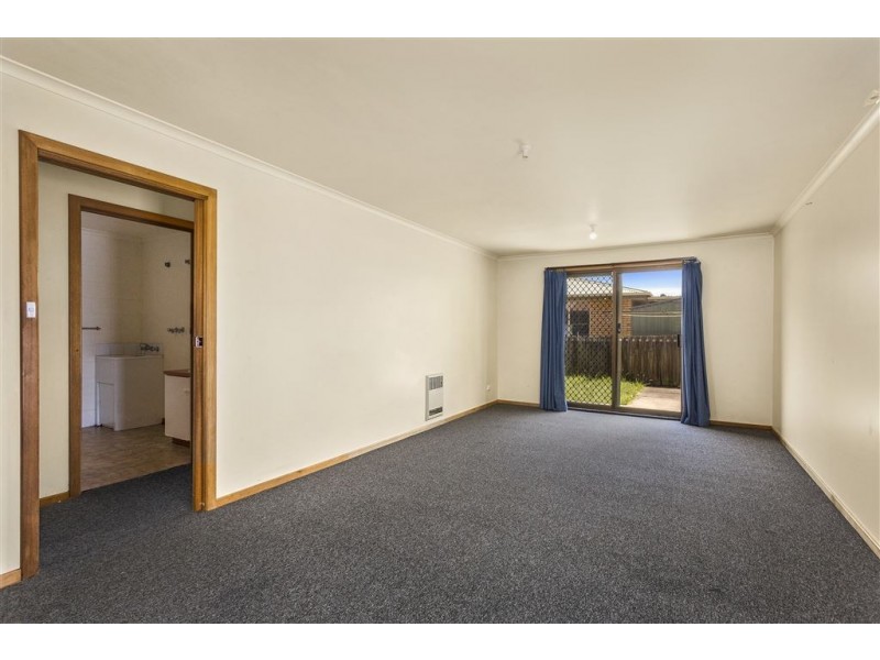 2/3 Norman Court, Newnham TAS 7248