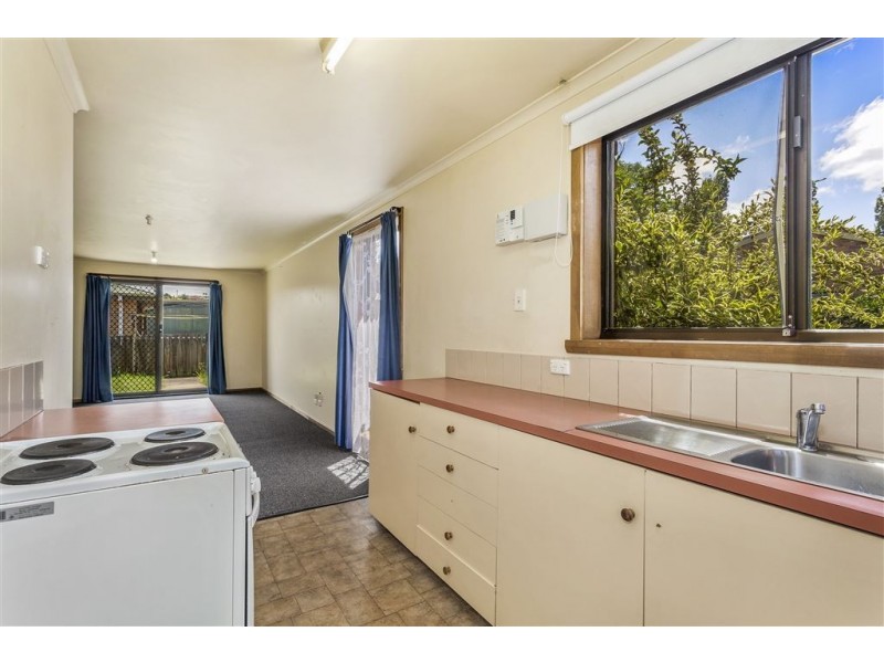 2/3 Norman Court, Newnham TAS 7248
