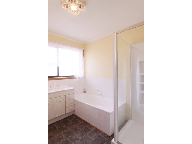 7 Belgrave Parade, Youngtown TAS 7249