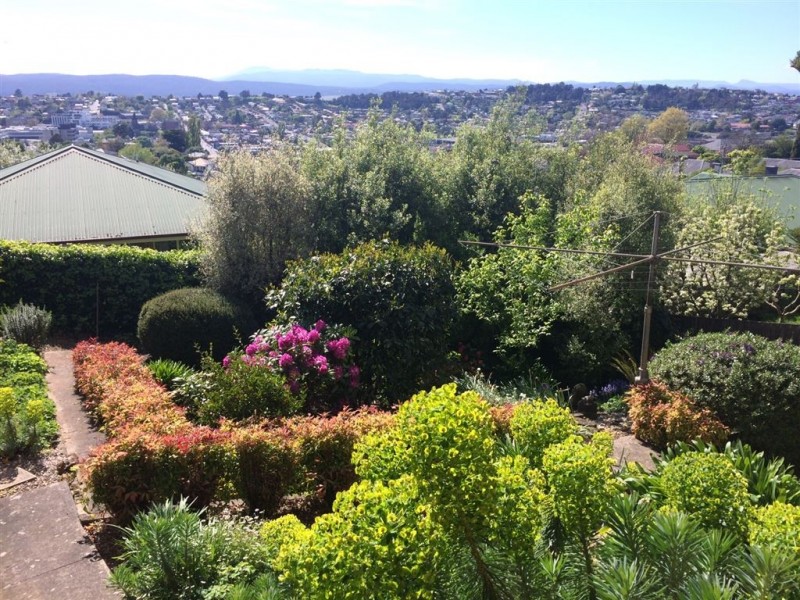 21 Neika Avenue, West Launceston TAS 7250