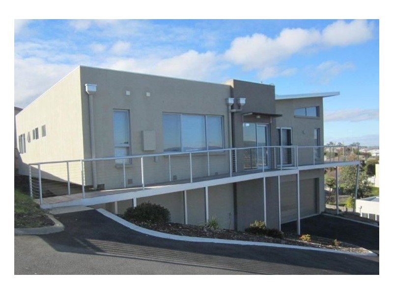1/7-9 Monet Place, Newnham TAS 7248
