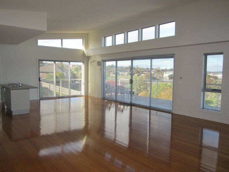 1/7-9 Monet Place, Newnham TAS 7248