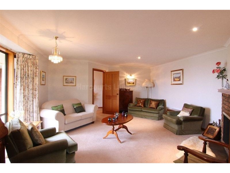 18 Far View Avenue, Riverside TAS 7250