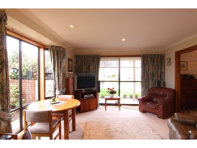18 Far View Avenue, Riverside TAS 7250