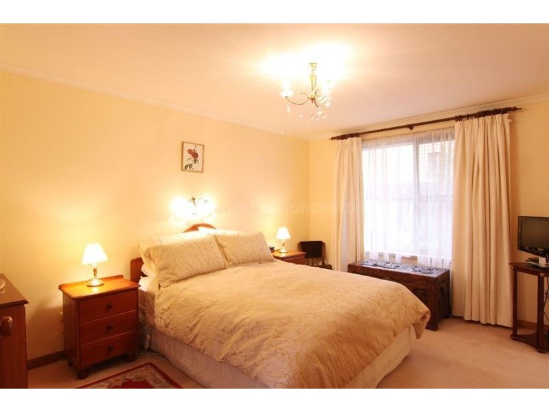 18 Far View Avenue, Riverside TAS 7250