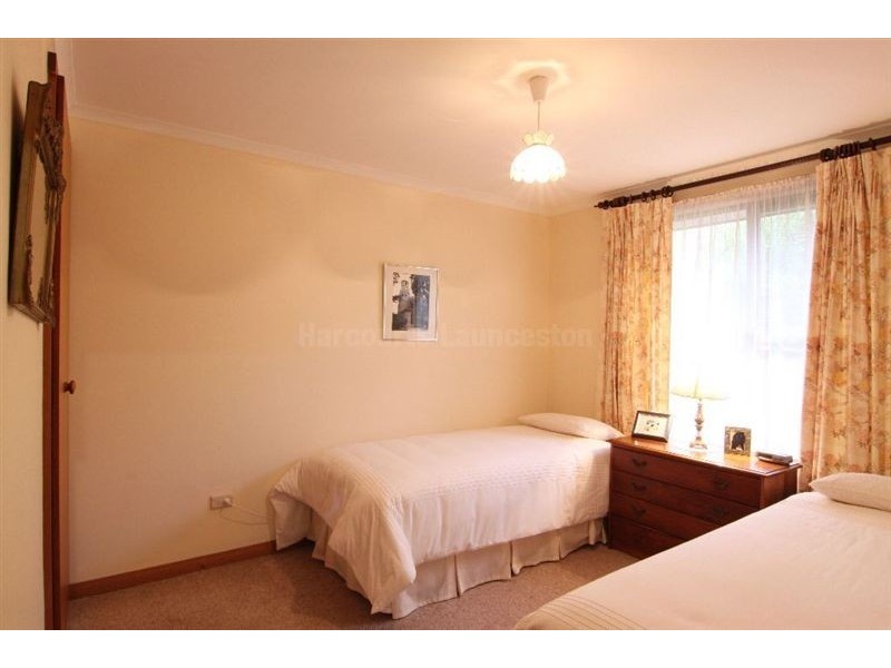 18 Far View Avenue, Riverside TAS 7250