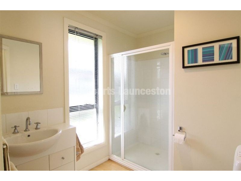 15 Landsborough Avenue, Newstead TAS 7250