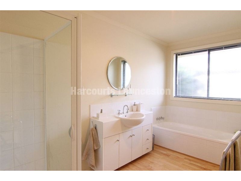 15 Landsborough Avenue, Newstead TAS 7250