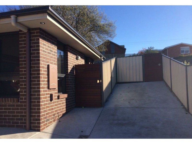 2/6 Legges Crescent, Prospect TAS 7250