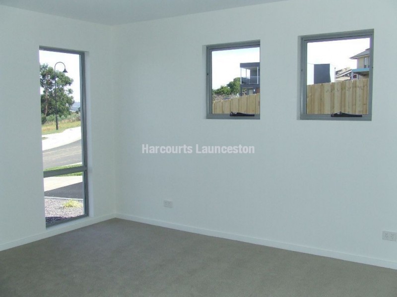 1/4 Caprice Court, Newnham TAS 7248