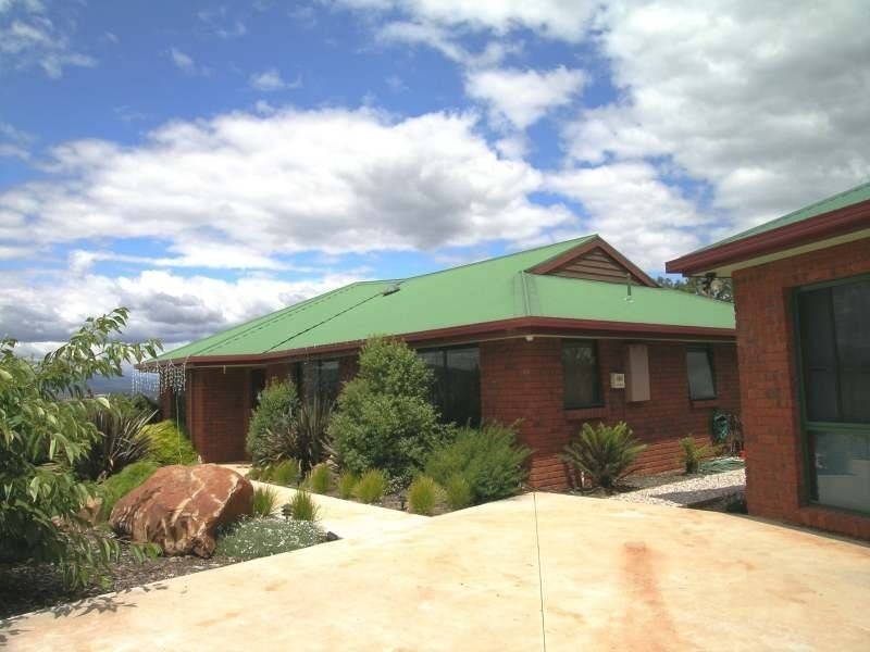 5 Atkinsons Rd, Legana TAS 7277