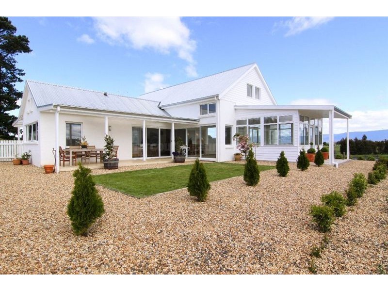 “Oberon” 372 Bishopsbourne Road, Carrick TAS 7291