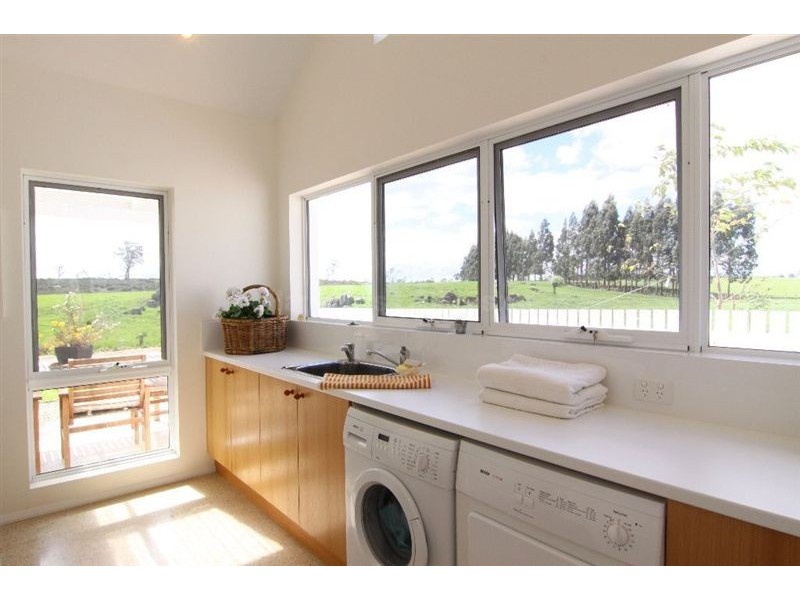 “Oberon” 372 Bishopsbourne Road, Carrick TAS 7291