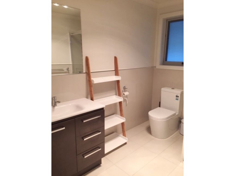 5 Hortus Place, Newnham TAS 7248